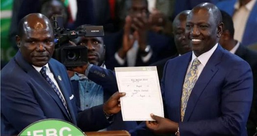 President Ruto (R) has previously called the electoral chief a 