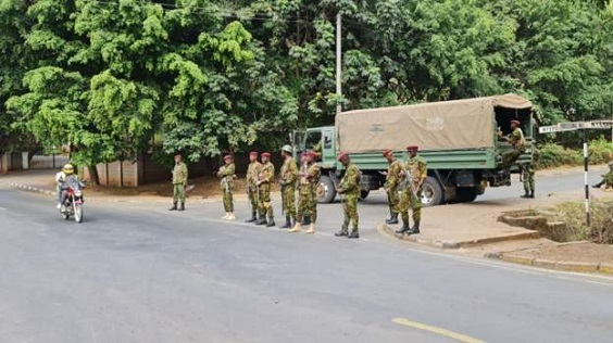 Kenya protests: Police block access to state house