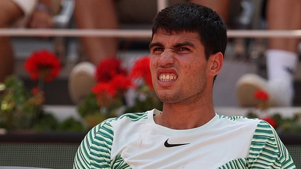 Carlos Alcaraz was playing Novak Djokovic for the first time at a Grand Slam tournament