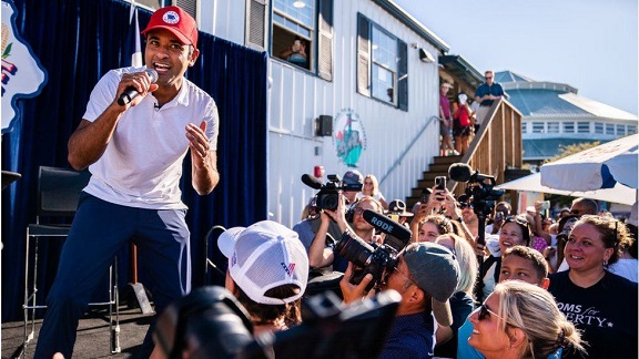 Mr Ramaswamy seen rapping at the Iowa State Fair on 12 August