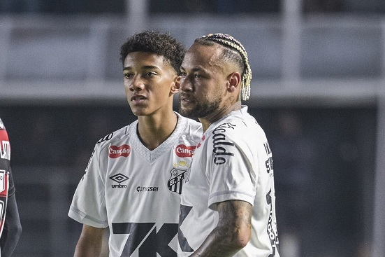 Robinho Jr (L) Neymar (R)