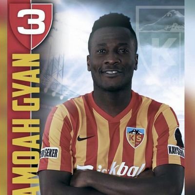 Asamoah Gyan plays for Kayserispor