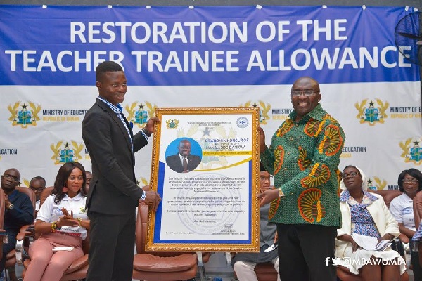 Government restore Teacher Trainee Allowance