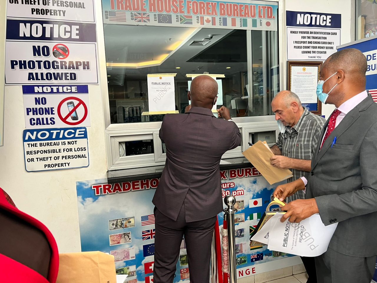 BoG revokes licences of 2 forex bureaux in Accra Prime News Ghana