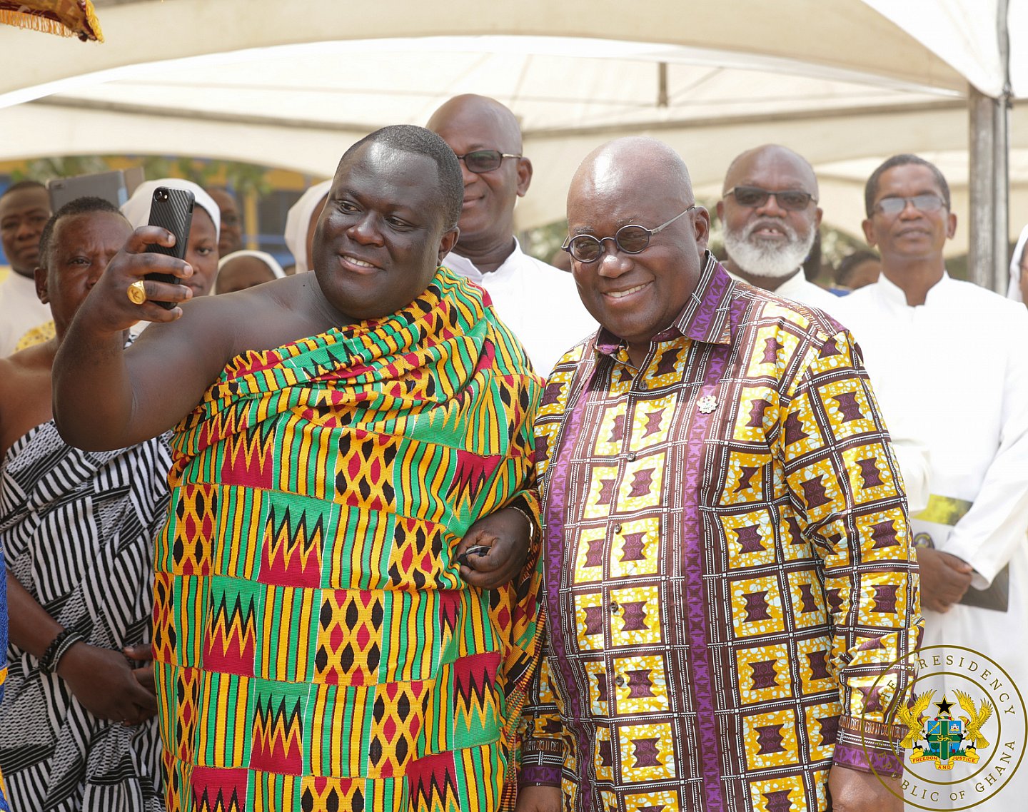 Nana Akufo-Addo is the ultimate gentleman in these African prints