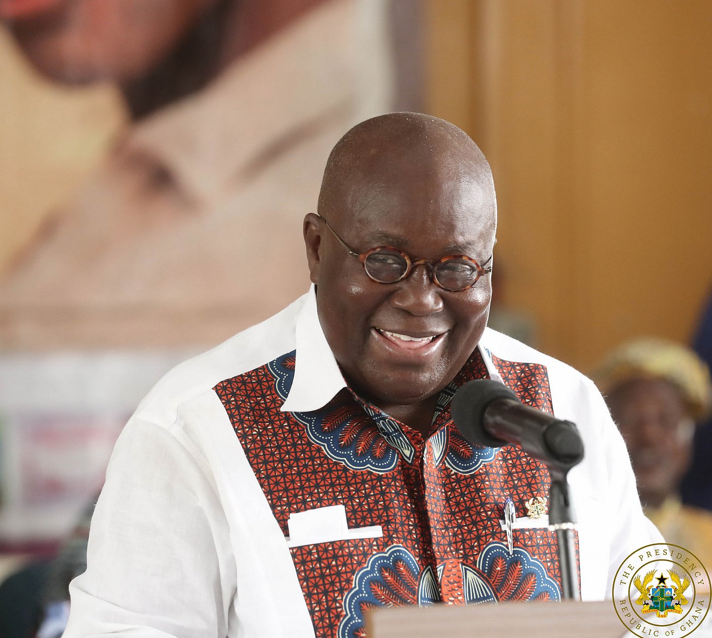 Nana Akufo-Addo is the ultimate gentleman in these African prints