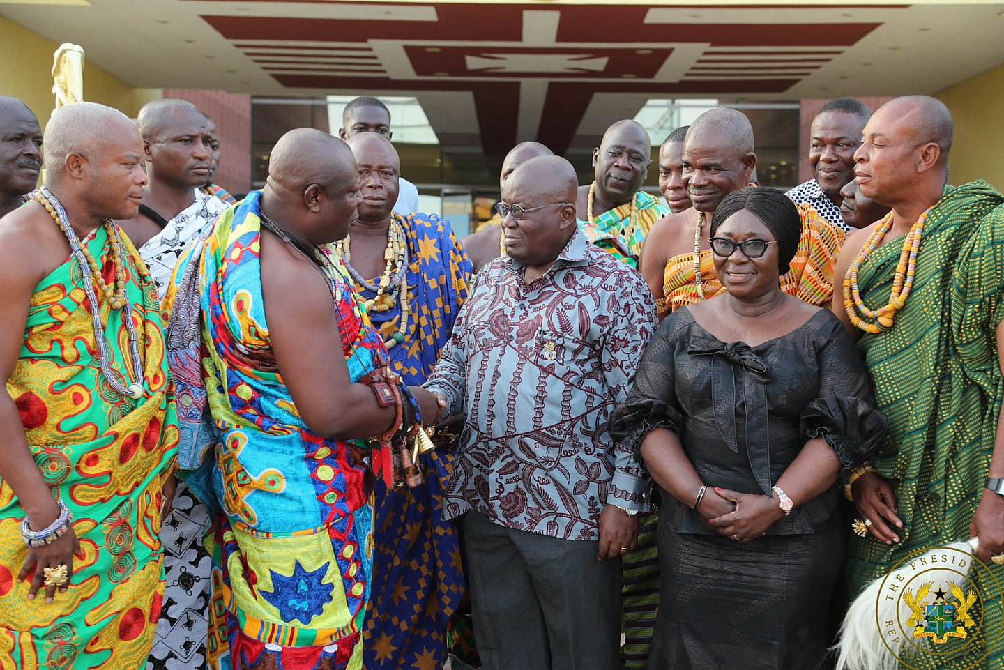 Nana Akufo-Addo is the ultimate gentleman in these African prints